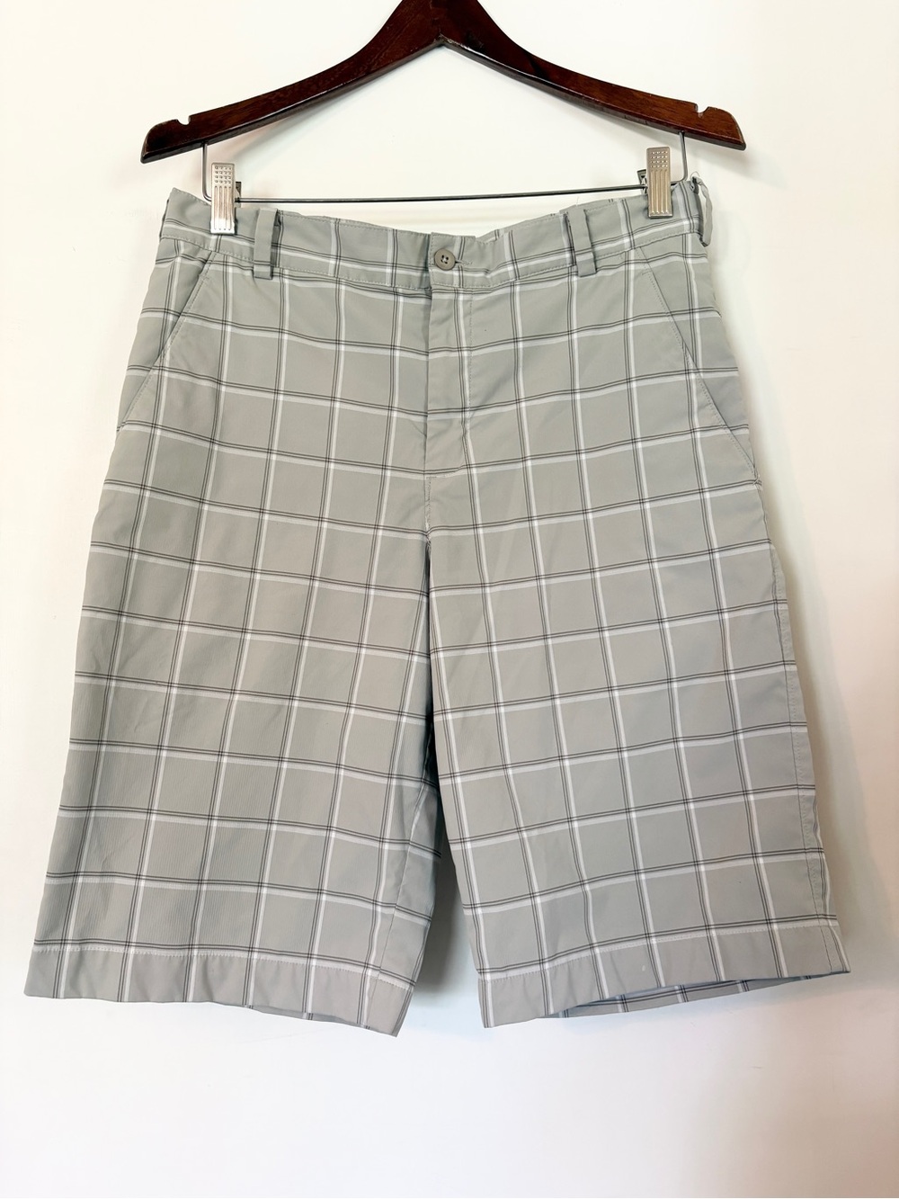 Nike Plaid Golf Casual Shorts M 30 EUC Beige